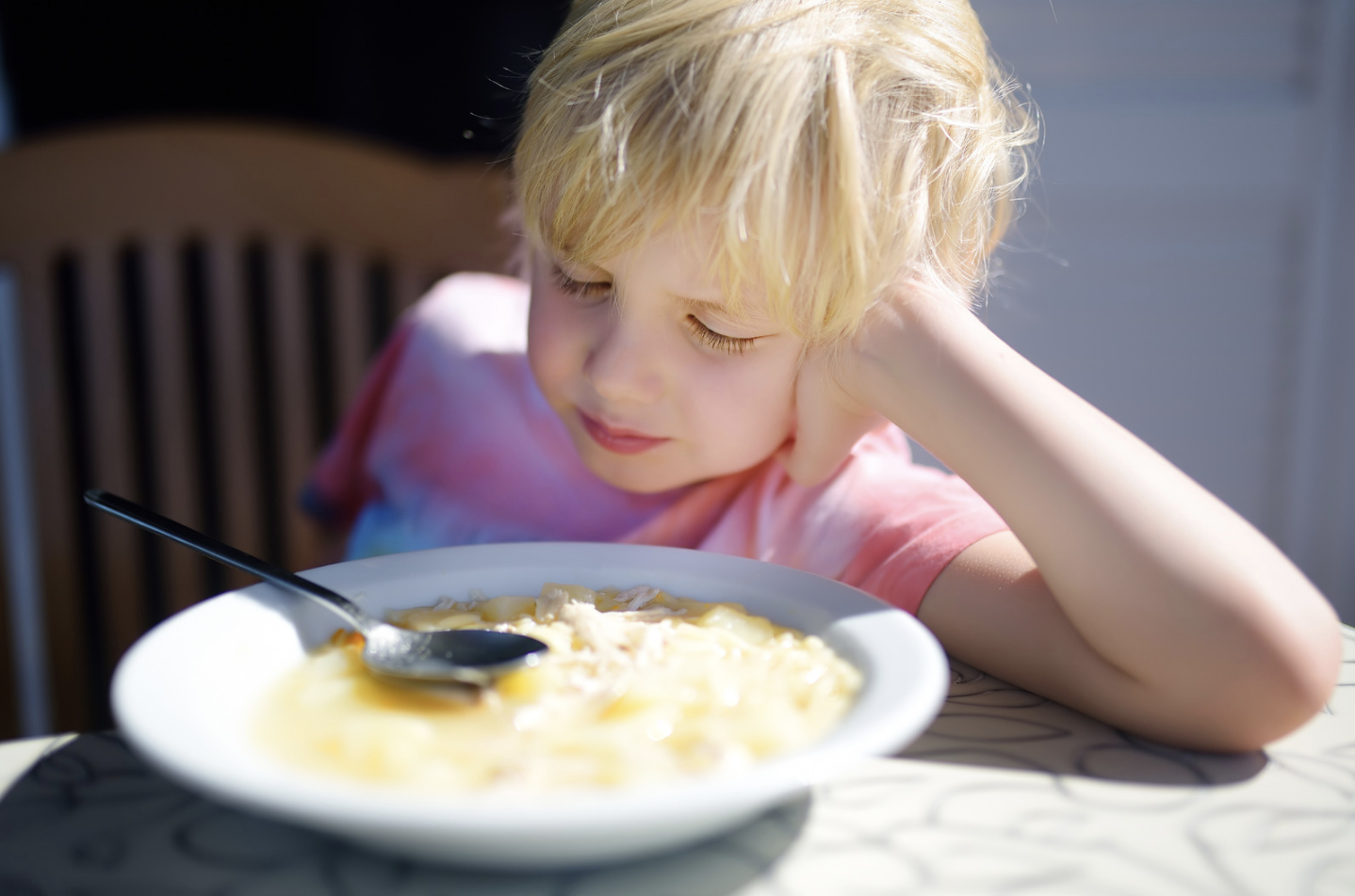 Mi hijo no quiere comer: qué hacer y qué no hacer nunca